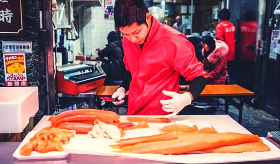 Osaka: Hotspots & Hidden Gems Walking Tour Private or Group - The Sum Up