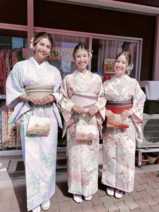 Osaka: Kimono and Tsumami-Zaiku Craft Experience - The Practical Details