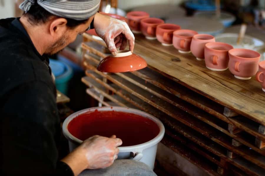 Osaka: Kyoto Kinkaku-ji, Kiyomizu-dera & Pottery Experience - What Makes This Tour Stand Out?