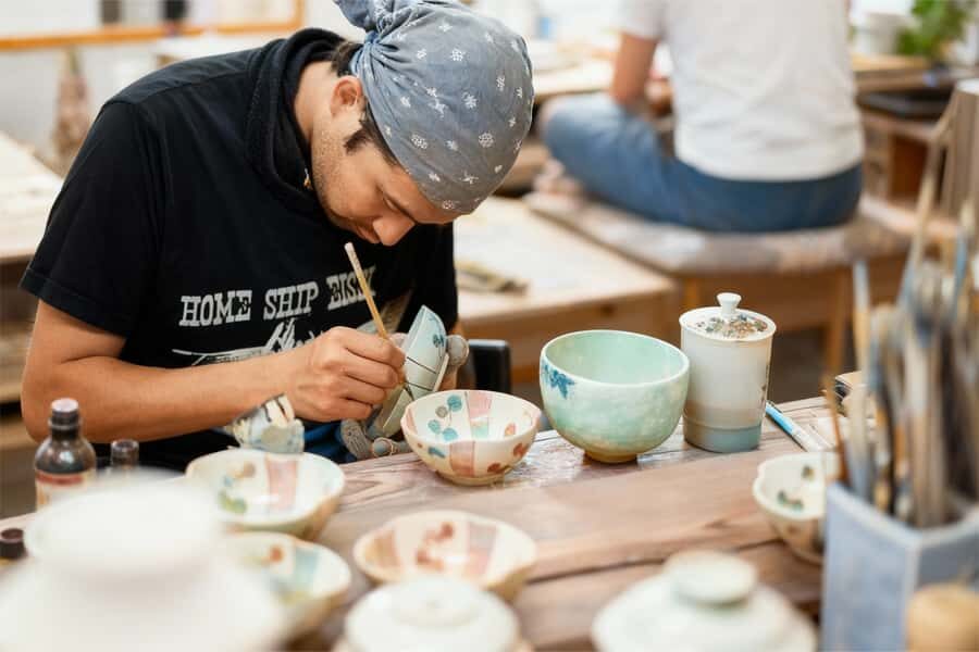 Osaka: Kyoto Kiyomizudera Tour & Pottery Craft Experience - What Makes This Tour Stand Out