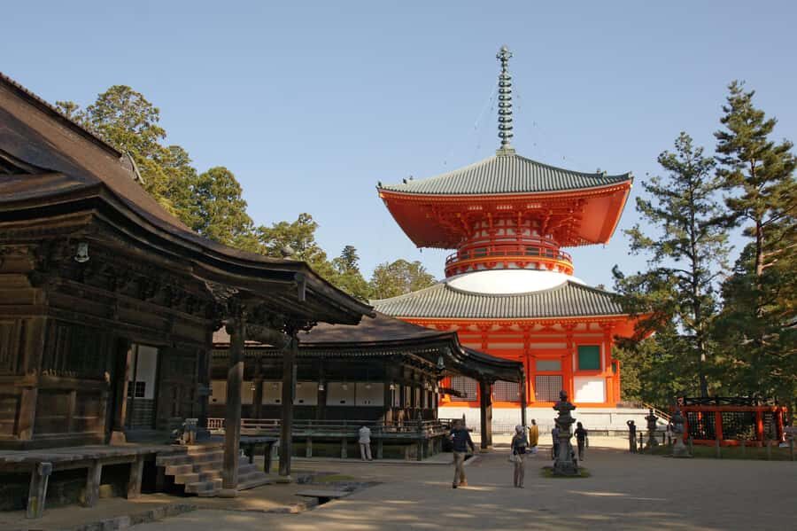 Osaka: Mount Koya & Nachi Waterfalls Day Trip with Guide - What You Can Expect from This Tour