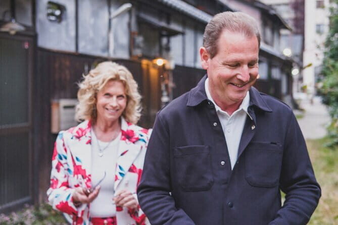 Osaka Photo Walk  Mini Tour Through Hidden Streets & Local Vibes - Authenticity and Reviews: What Others Say