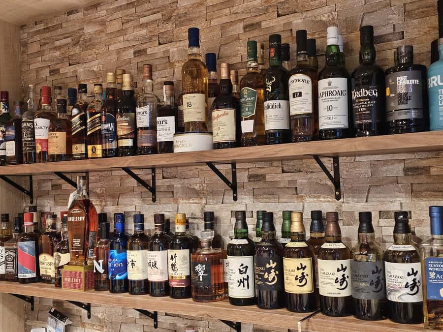 Osaka: Warm up with a Japanese Whisky Tasting Experience - What to Expect During the Whisky Tasting