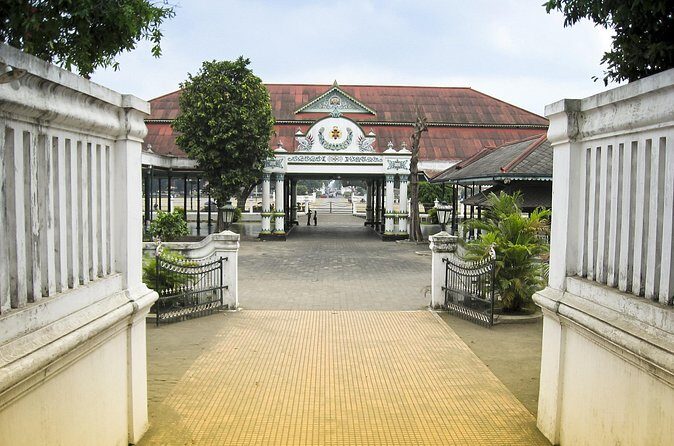 Palace Becak Tour in Yogyakarta - Final Thoughts: Who Should Consider This Tour?