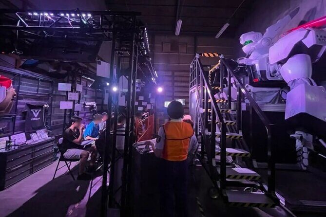 Patlabor Lab Viewing the 5 Meter Robot - Experience Quality and Authenticity