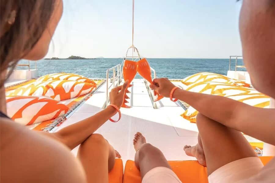 Pattaya: 3 Islands Hopping Day Tour on Catamaran with party - The Catamaran: Style, Comfort, and Practical Features