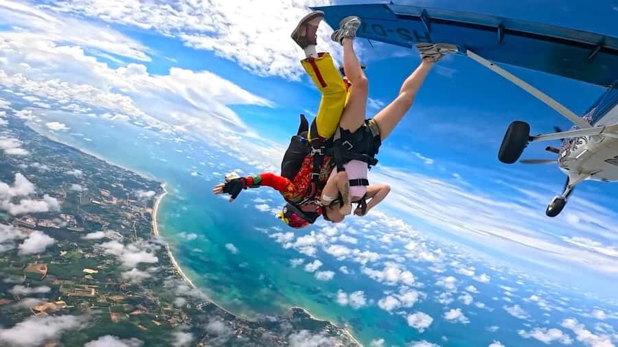 Pattaya-Bangkok Tandem Skydive with Ocean Views - What to Expect from Your Skydiving Adventure