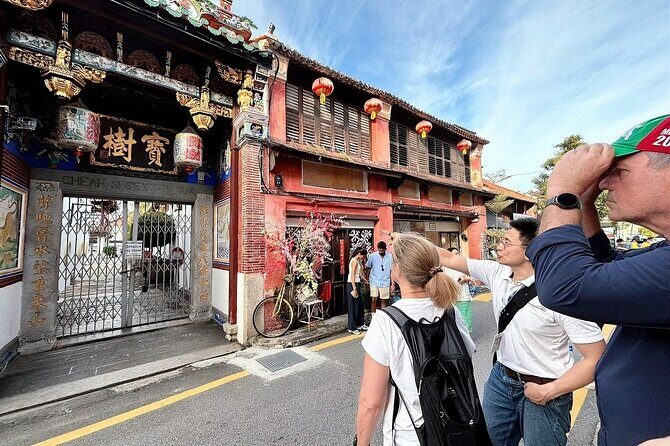 Penang Foodie Walk : A Feast That Tastes Like History - Guides, Group Size, and Practicalities