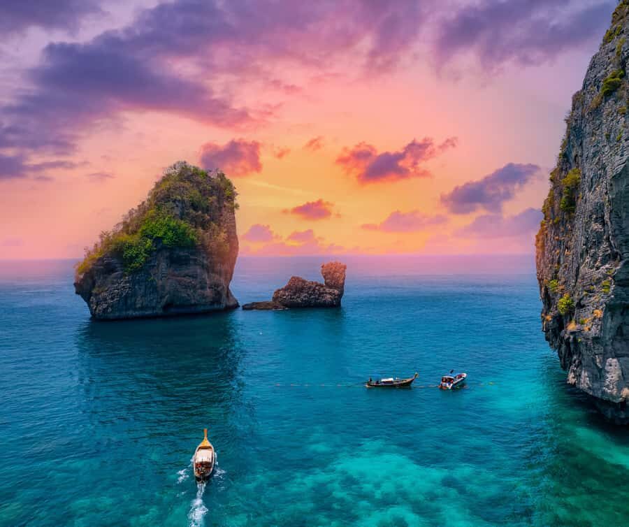 Phi Phi & 4 Islands sunset tour plus bioluminescent plankton - The Realities: Pros and Cons
