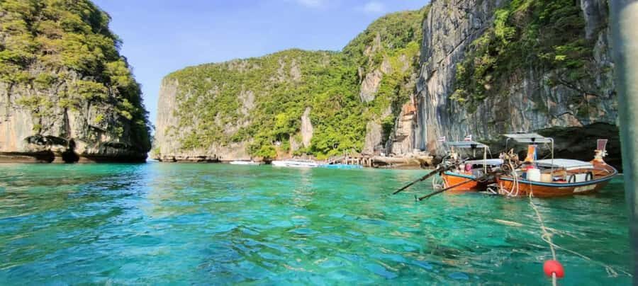 Phi Phi Islands: Private Longtail Boat 6-hour Trip