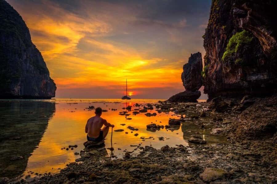 Phi Phi Islands:Private luxury Sunset Cruise with Snorkeling - What Makes This Tour Stand Out