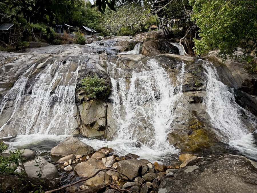 Phnom Penh: A Day Trip CHONLOS WATERFALL Hiking Adventure - What to Expect: Practical Details and Tips