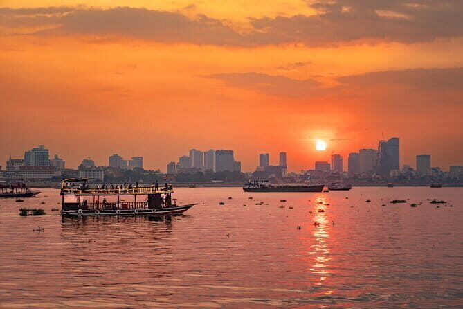Phnom Penh Vespa City Tour and Sunset Boat with drinks - Practicalities and Experience Insights