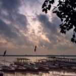 Photo tour in holy Varanasi - Meeting the Holy Men and Exploring Narrow Alleys