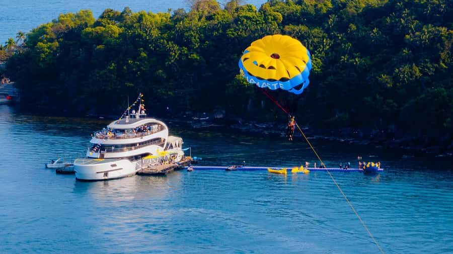 Phu Quoc: Sightseeing & Snorkeling at Nautilus Cruise - Arriving at Nautilus Namaste Yacht