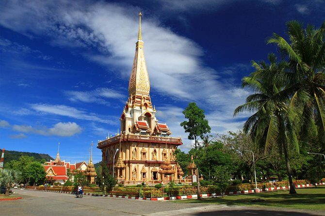 Phuket City and Sightseeing & Old Phuket Town Tour - Transportation and Group Dynamics