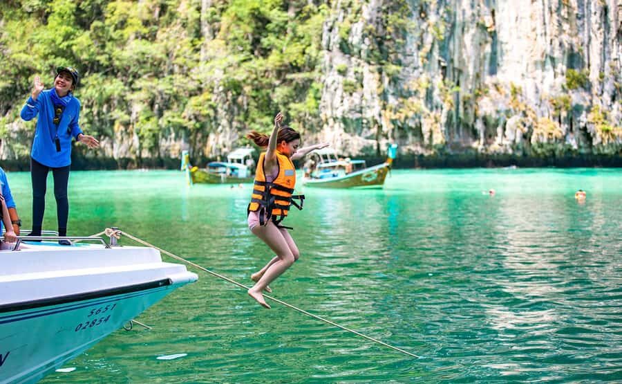 Phuket: Maya Bay, Phi Phi, Green, and Khai Islands Day Trip - What the Reviews Tell Us