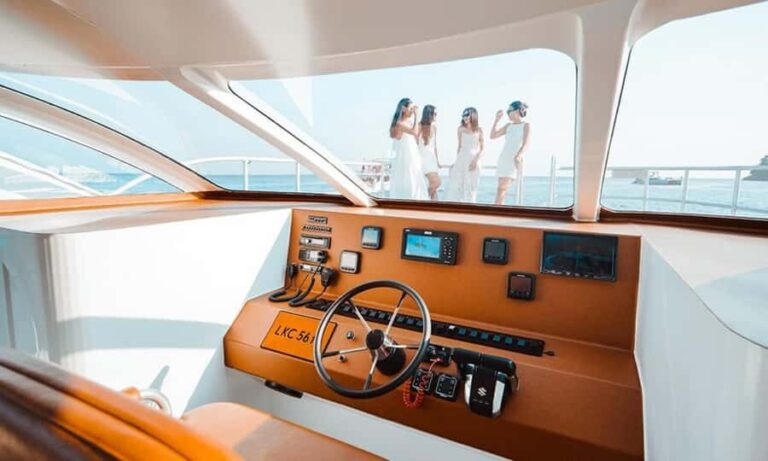 Phuket:Phi Phi, Bamboo, Maiton, Maya Speed Catamaran Tour - The Experience from Start to Finish