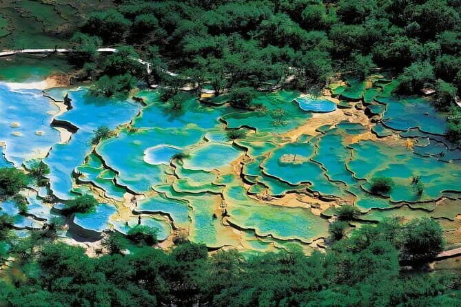 Private 2-Day Jiuzhaigou & Huanglong Tour by Train from Chengdu - What We Love About This Tour