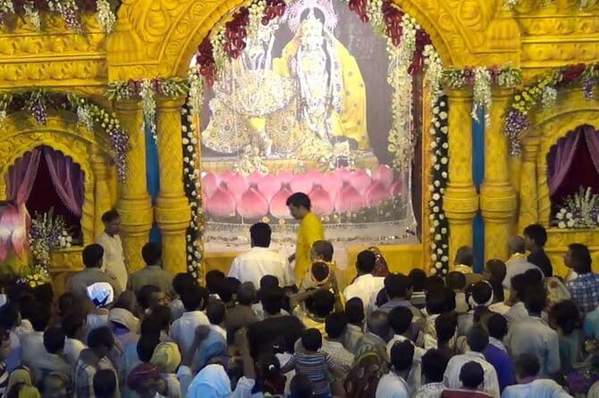 Private Day Tour to Vrindavan, Mathura and the Taj Mahal from New Delhi - The Sum Up