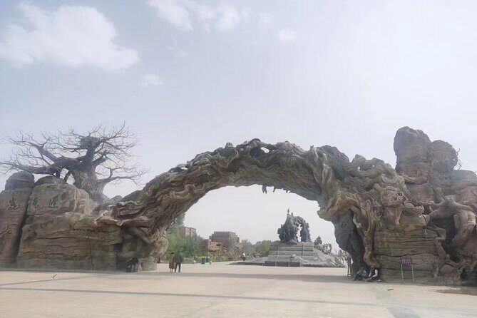 Private Full-Day Tour to Dawakun Desert from Kashgar