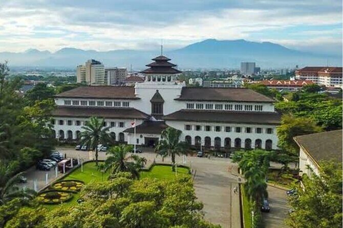 Private Guided Volcano and Stony Bubble Tour in Bandung - Key Points