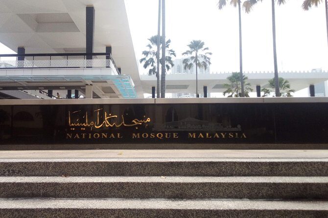 Private Half-Day Tour Batu Caves&Cultural in Kuala Lumpur - Itinerary Breakdown: What You’ll See and Experience