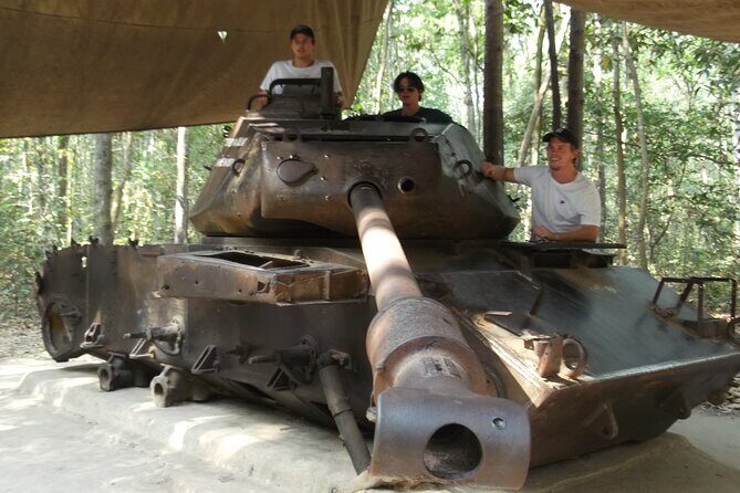 Private History Tour Cu Chi Tunnels and Saigon City Tour - A Closer Look at the Cu Chi Tunnels Experience