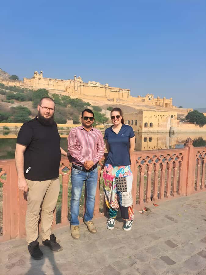 Private Jaipur(Pink City) Day Trip From Delhi By Car - Arrival and First Stop: Amber Fort