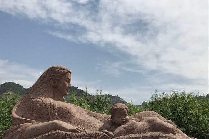 Private Lanzhou Day Tour: White Pagoda Hill, Zhongshan Bridge, Yellow River etc - Zhongshan Iron Bridge: A Century-Old Landmark