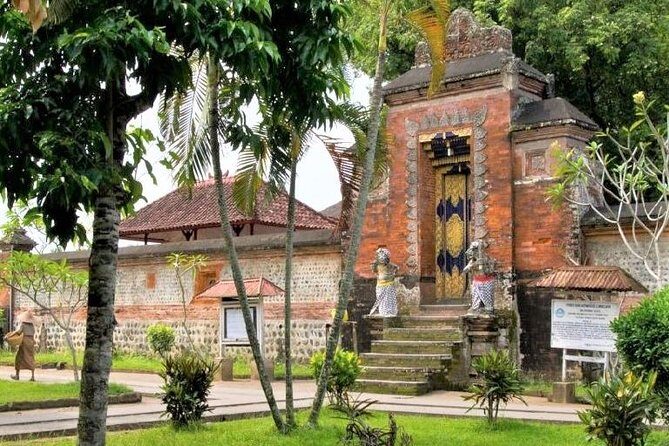 Private Lombok Cycling Tour : Lingsar Temple, Rice Field, Village & Market Tour - Who Would Love This Tour?