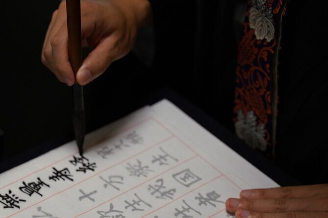 Private Meditation and Calligraphy with a Monk in Tokyo Temple - What to Expect from the Experience