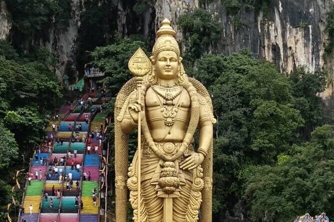 Private Port Klang Cruise to Kuala Lumpur City Tour - Stop 2: Petronas Twin Towers