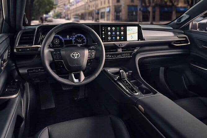 Private Sedan Arrival Transfer from Kansai Airport KIX to Osaka - Vehicle and Capacity