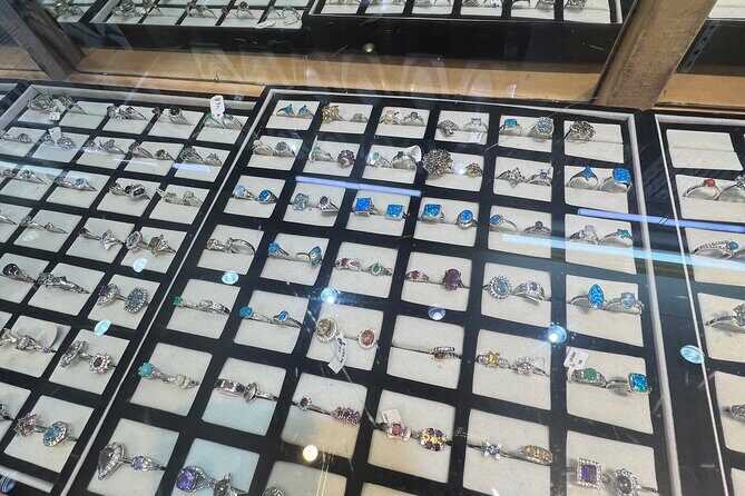 Private Shopping Tour in Kathmandu - Authentic and Unique Experiences