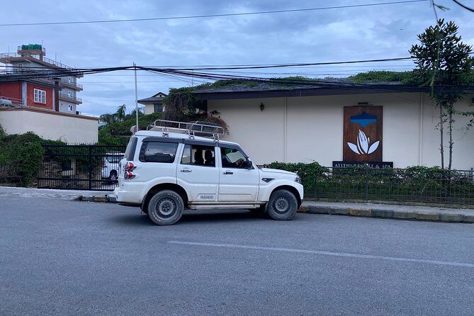 Private Shuttle Service to Airport from Lakeside - Analyzing the Transfer: What You Can Expect