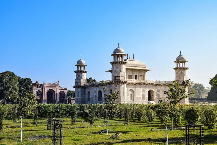 Private Taj Mahal Sunrise Guided Tour from New Delhi by Car - The Itinerary: A Well-Structured Way to See the Taj Mahal and More