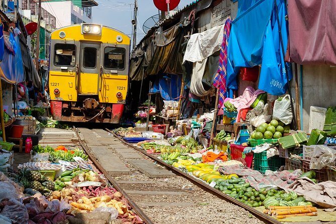 Private to Kanchanaburi via MaeKlong Train Market&Floating market - Who Will Love This Tour?