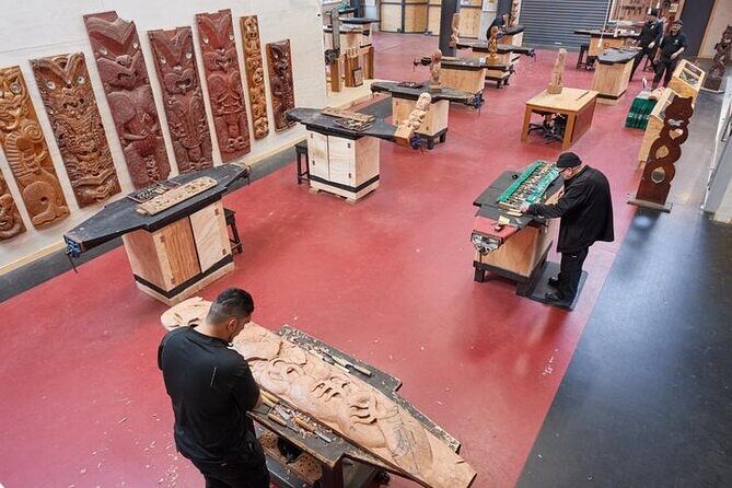 Private Tour from Auckland Hobbiton Movie Set and Te Puia Magic - Who Would Enjoy This Tour?