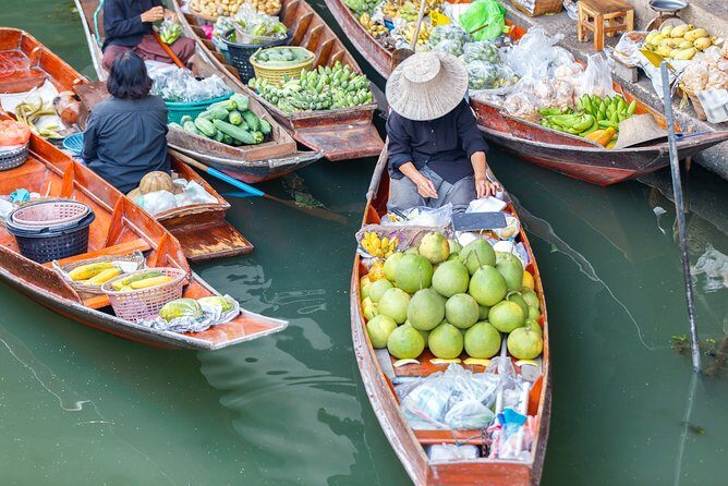 Private Tour: Maeklong Railway Market and Damnoen Saduak Floating Market - The Itinerary in Detail