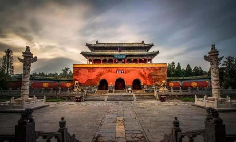 Private tour to Shaolin Temple and Longmen Grottoes - Who Is This Tour Best For?