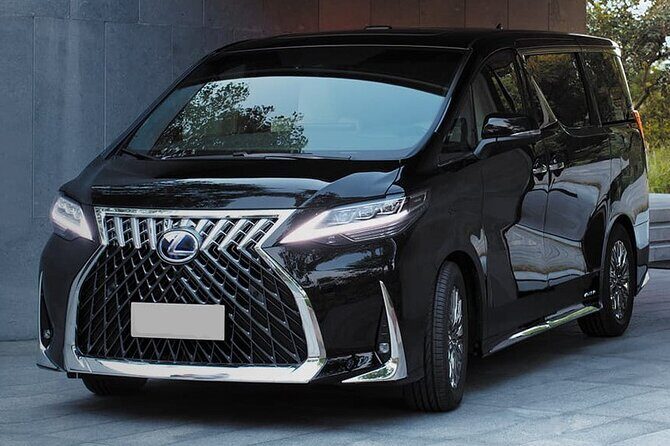 Private Transfer: Hong Kong Airport HKG to Hong Kong City in Luxury Van - Detailed Breakdown of the Experience