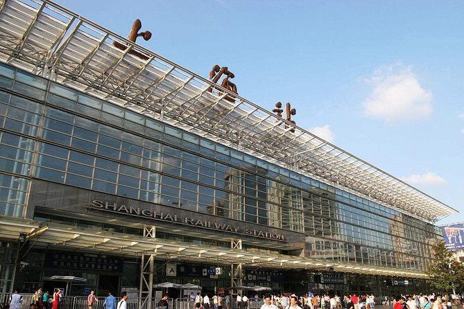 Private Transfer to Shanghai Railway Station from City Hotels or Outskirts - Who Will Benefit Most?