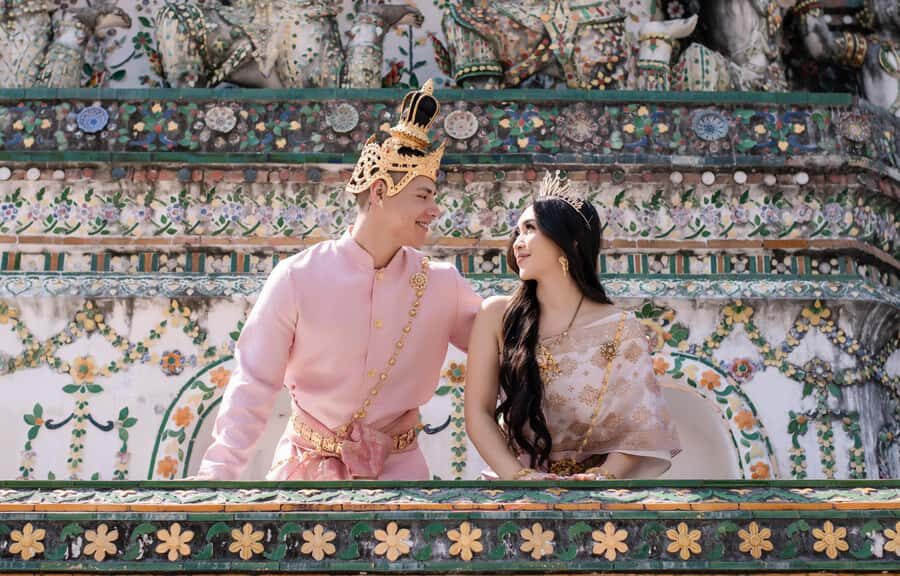 Professional Thai Costume Photography at Wat Arun, Bangkok - An In-Depth Look at the Experience
