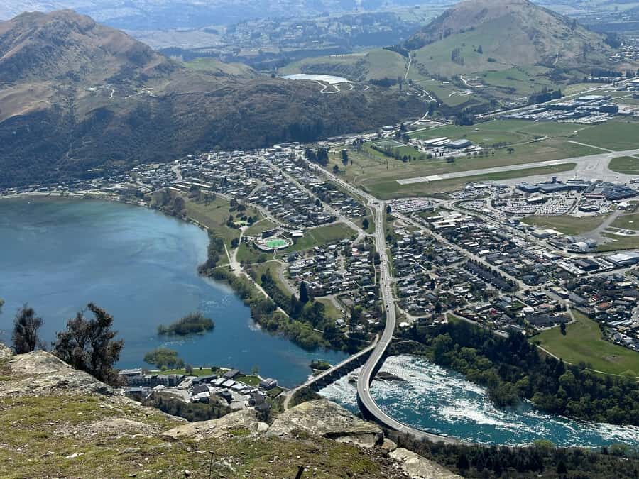 Queenstown: Wanaka & Arrowtown Guided Private Day Tour - Discovering Queenstown’s Scenic Outlooks