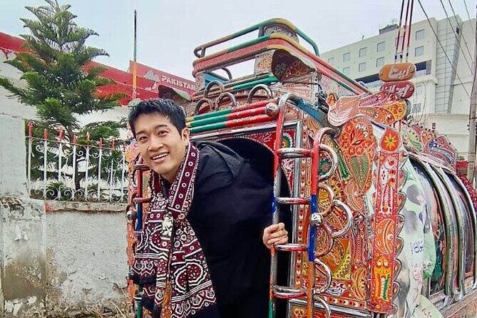 Rawalpindi guided private city tour, Old City Charm - The Practicalities