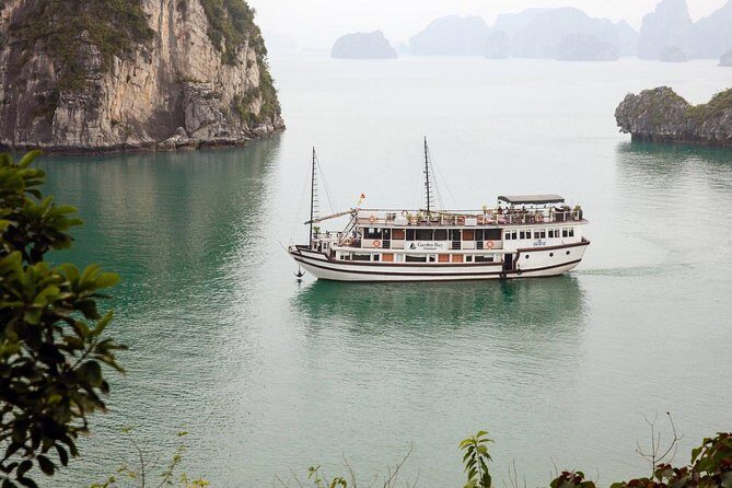 Renea Boutique Cruise  Best 2D1N Bai Tu Long Bay Experience - The Experience: What Travelers Really Say
