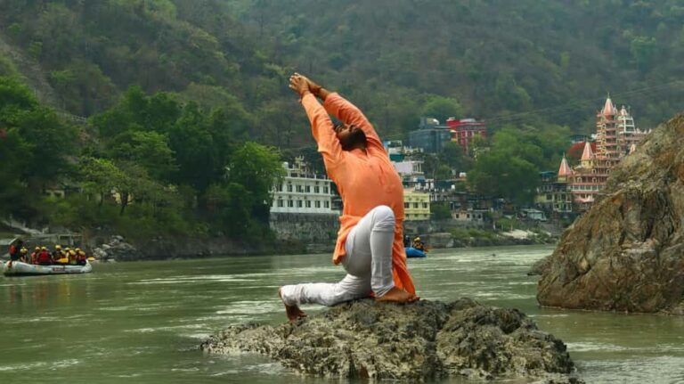 Rishikesh: Vashishta Cave, Nature Beach & Ganga Aarti Tour - Discovering Rishikesh: An In-Depth Look at the Tour