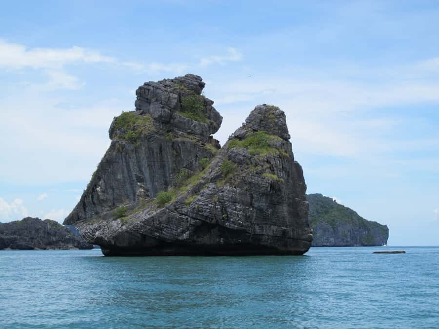 Samui: Angthong National Marine Park Day Trip by Speedboat - Transportation and Group Size