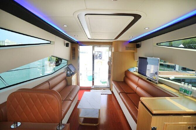 Sanya: The Lost World Aquarium and Yacht Cruise (Private Tour) - An In-Depth Look at the Tour Experience